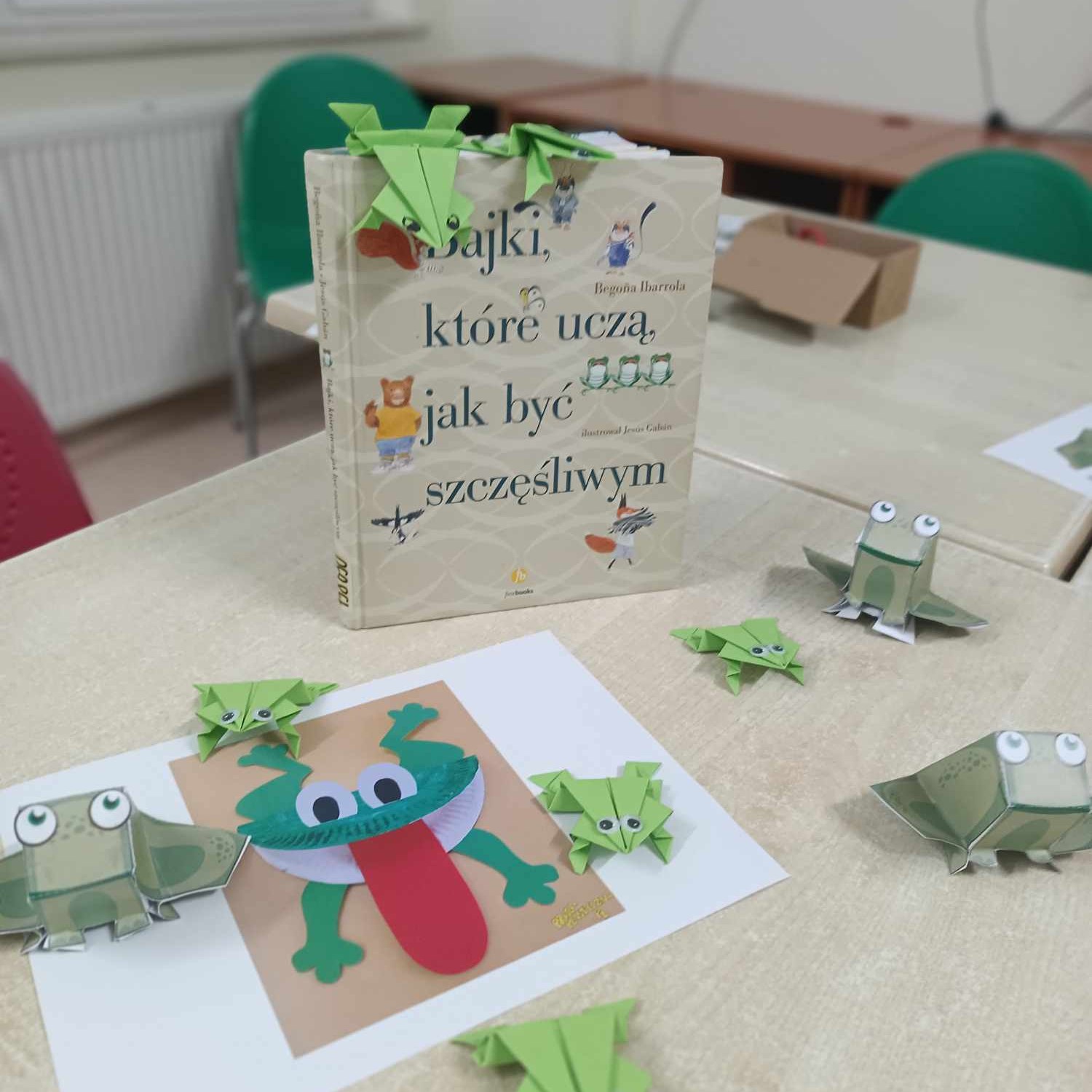 Prezentacja prac plastycznych stworzonych przez pacjentów Radomskiego Szpitala Specjalistycznego w Radomiu