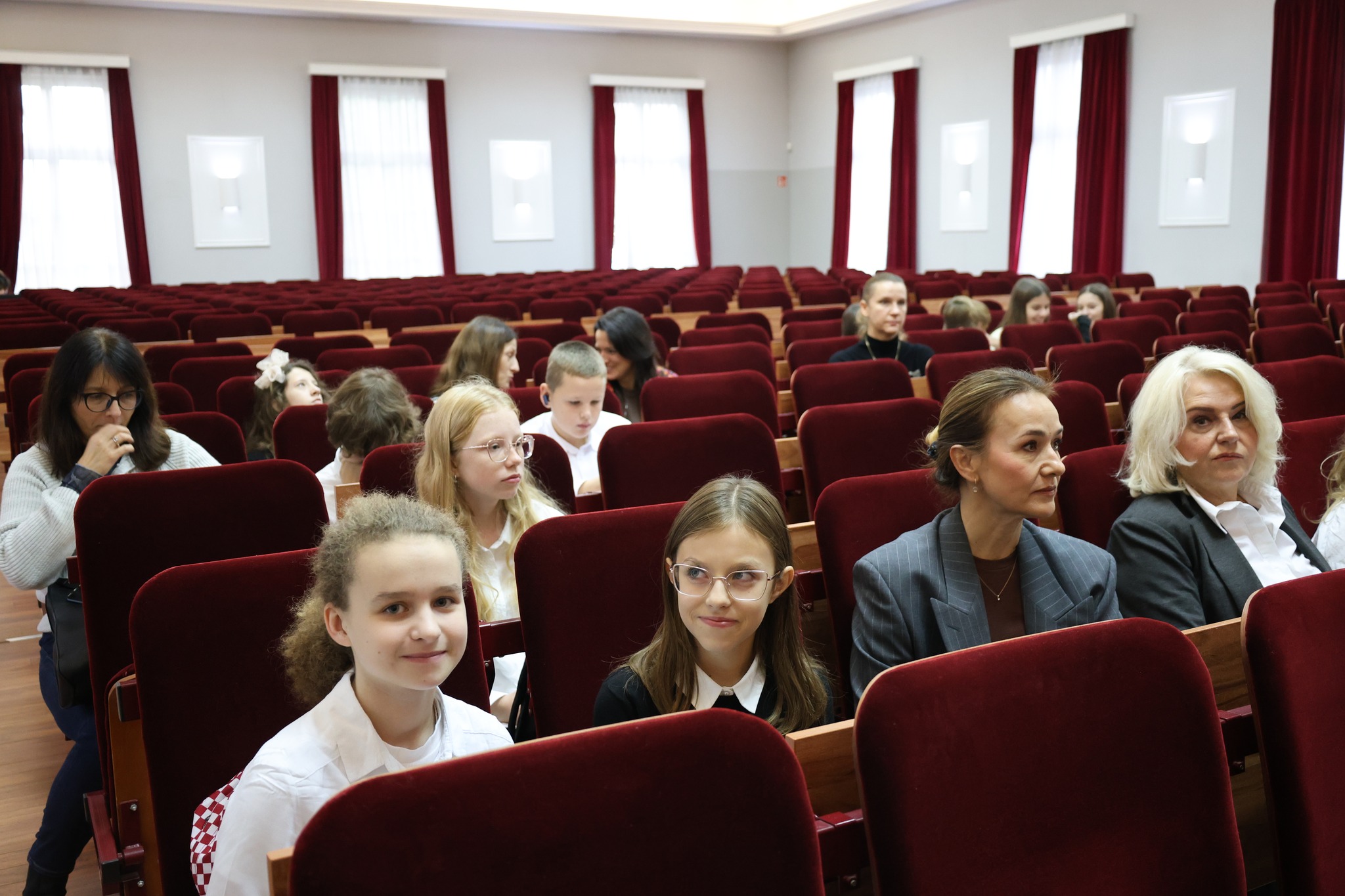 widownia konkursu recytatorskiego