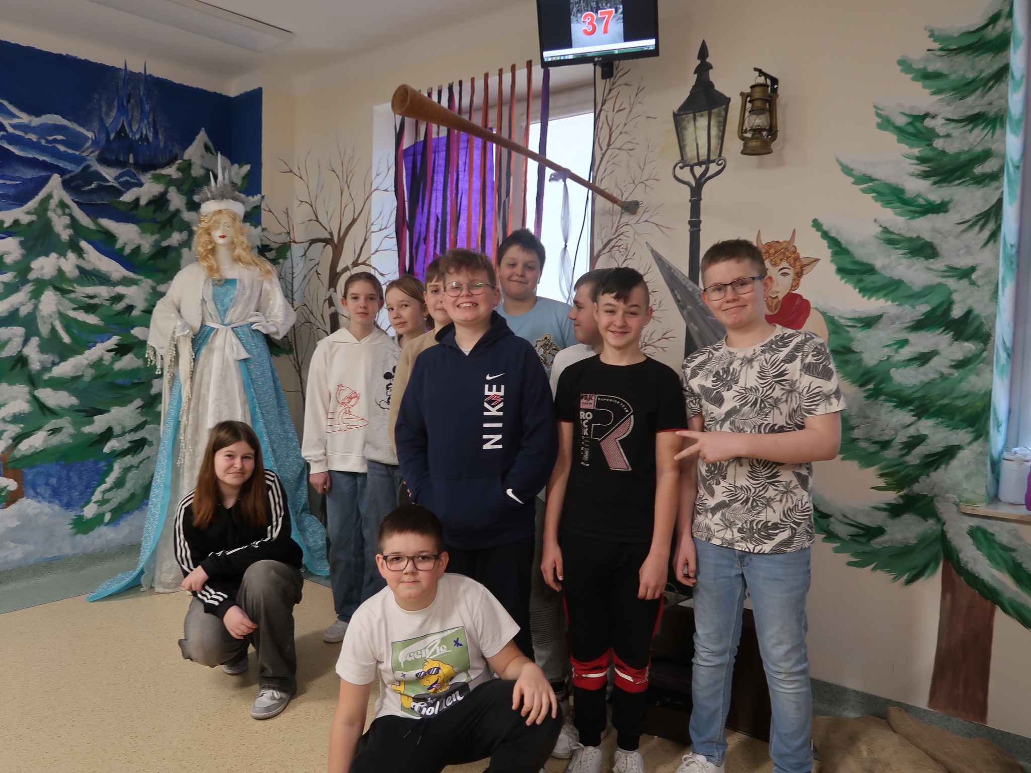 zwiedzanie-biblioteki-1 Wizyta uczniów z Publicznej Szkoły Podstawowej w Czarnolesie
