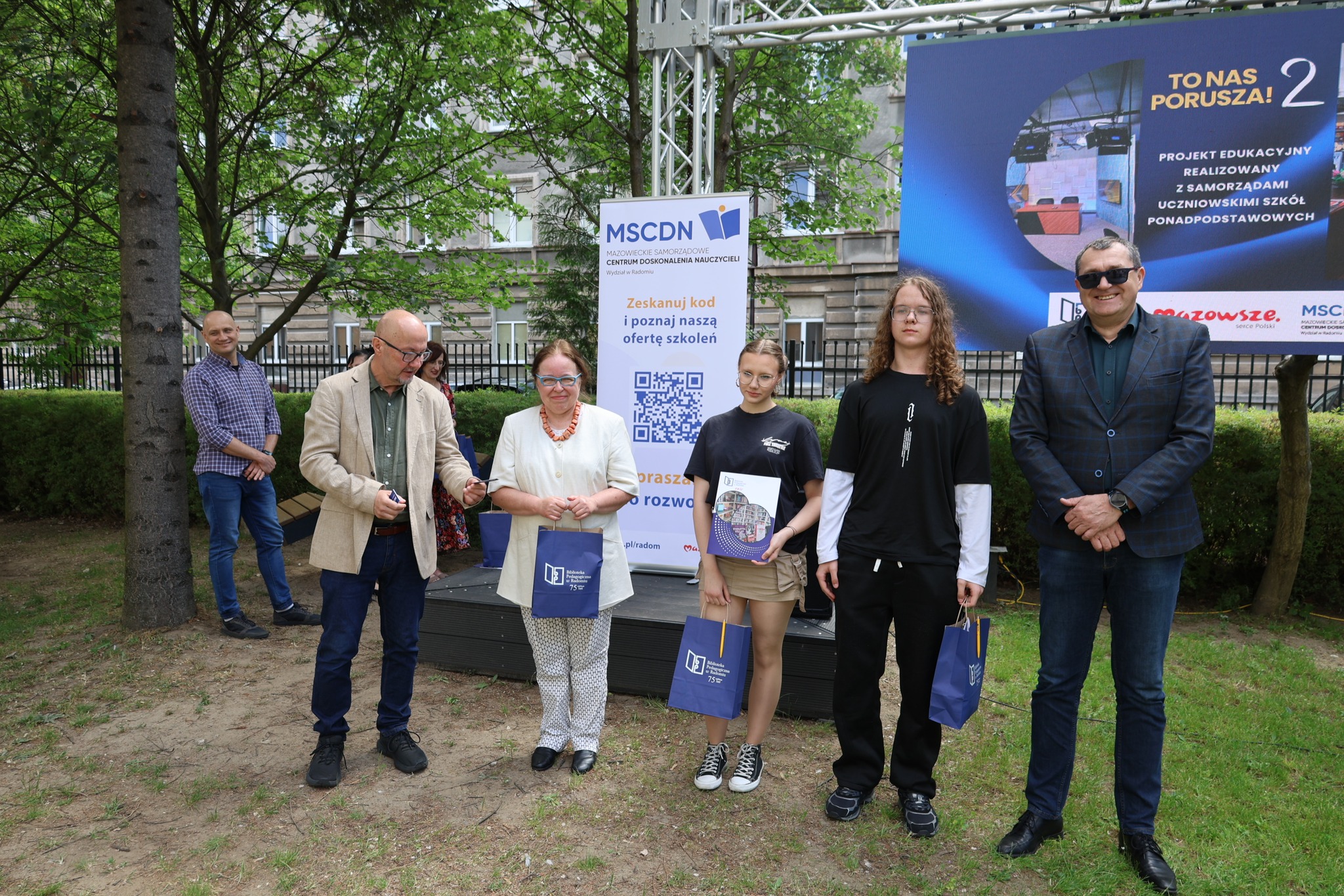 Uroczyste zakończenie drugiej edycji projektu edukacyjnego "To nas porusza"