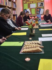 Spotkanie autorskie z Ireną Błażewską w bibliotece Publicznej Szkoły Podstawowej im. Władysława Jagiełły w Zwoleniu