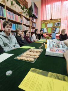 Spotkanie autorskie z Ireną Błażewską w bibliotece Publicznej Szkoły Podstawowej im. Władysława Jagiełły w Zwoleniu