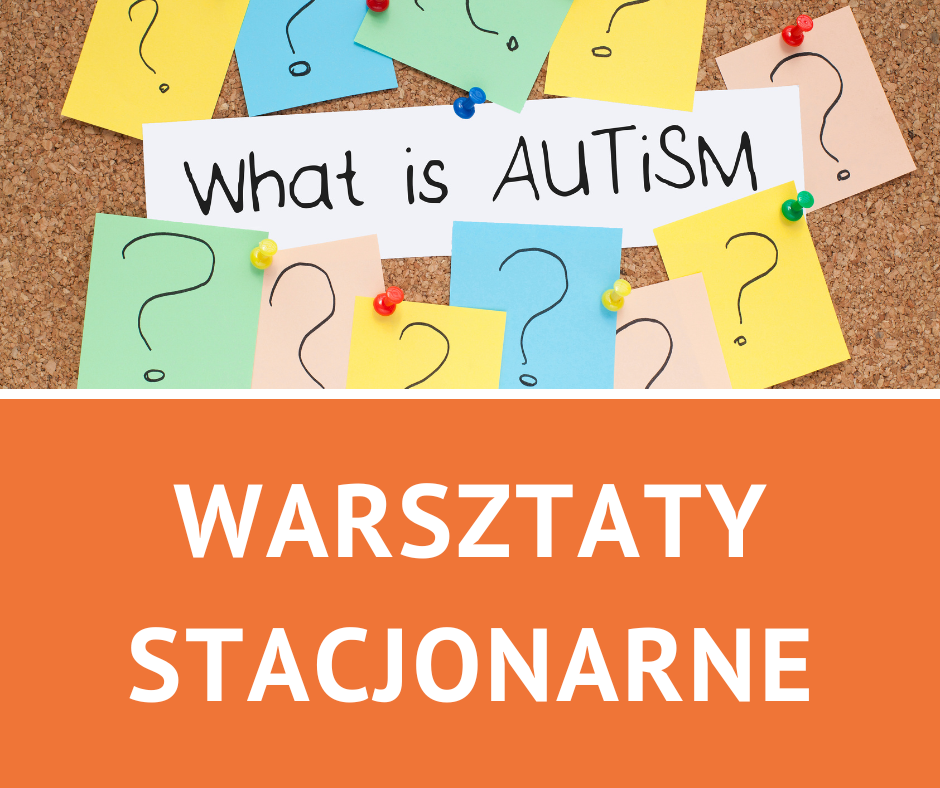 Karteczki przypięte na tablicy korkowej i napis: What is autism??